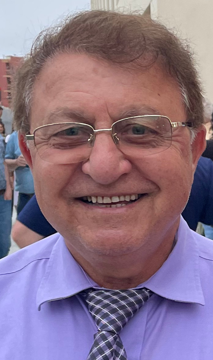 Dr. Gus Hanna 